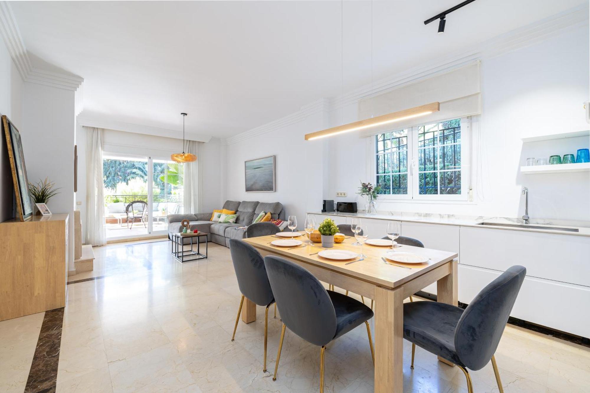 Apartment Luxury By Aora *